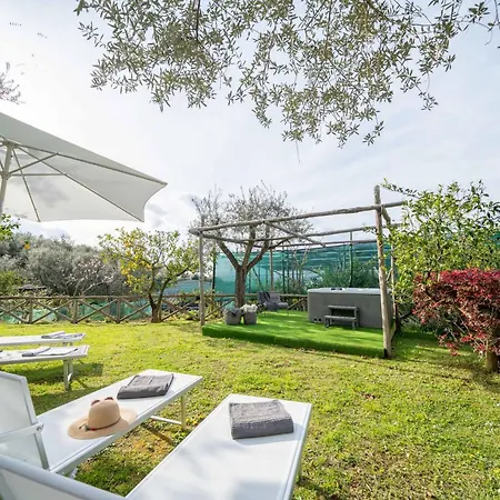 Margherita Garden فيلة سورينتو